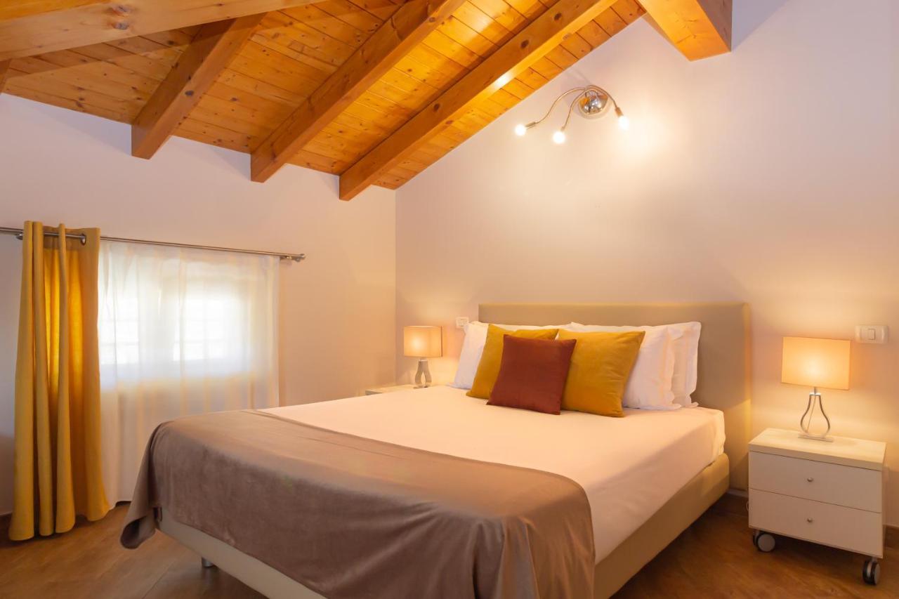 Rota Apartments - Ca Guaccio โรตา ดิลมาญา ภายนอก รูปภาพ